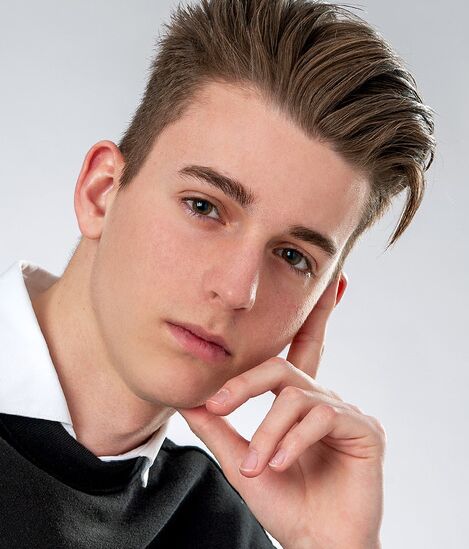 Max Mustermann